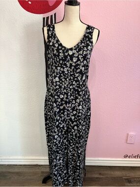 Cuddl Duds Black White and Yellow Floral Jumpsuit with Pockets Size Small
